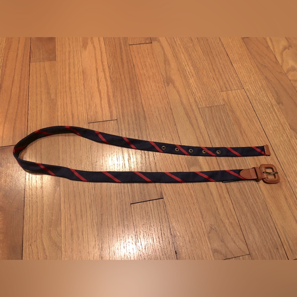 Brooks brothers belt, size M